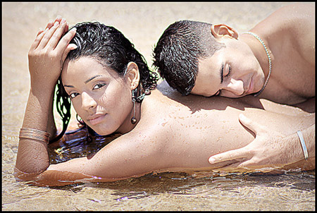 Sensual Portrait Photography - Lovers On The Beach