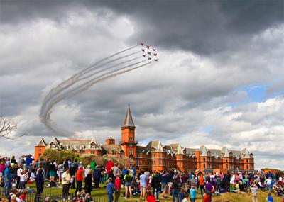 Red Arrows Flying Over Slieve Donard Hotel